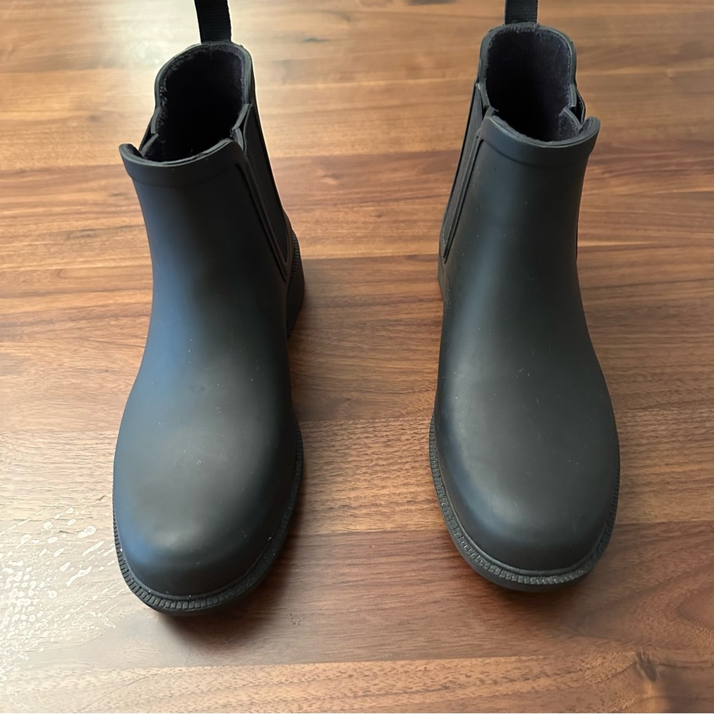 Madewell Chelsea Rain Boot in Black